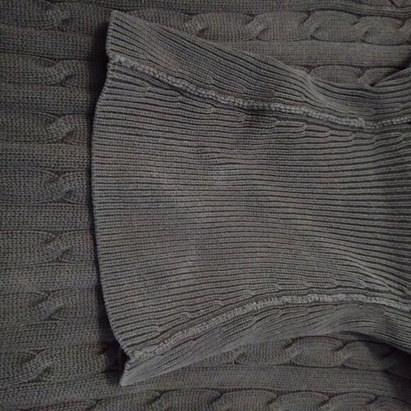 Tommy Hilfiger Turtleneck and Calvin Klein Cowlneck Sweaters - Picture 14 of 16